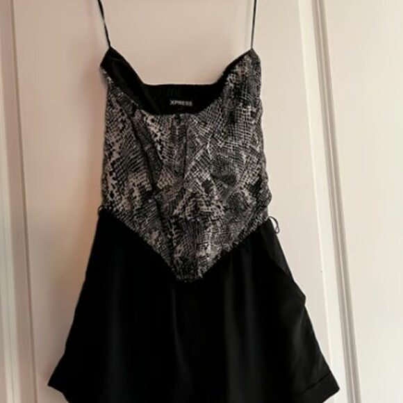 Express Strapless Printed Romper – XS (Fits Like Small) - Picture 3 of 4